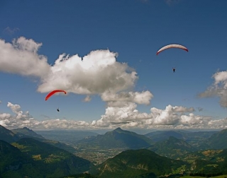  Parapentes en paisajes mágicos 